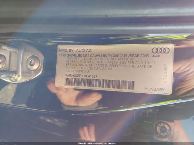 2017 AUDI A3 WAUAUGFF3H1041397 Photo 8