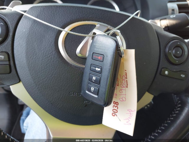 2016 LEXUS IS 200T JTHBA1D2XG5009209 Photo 10