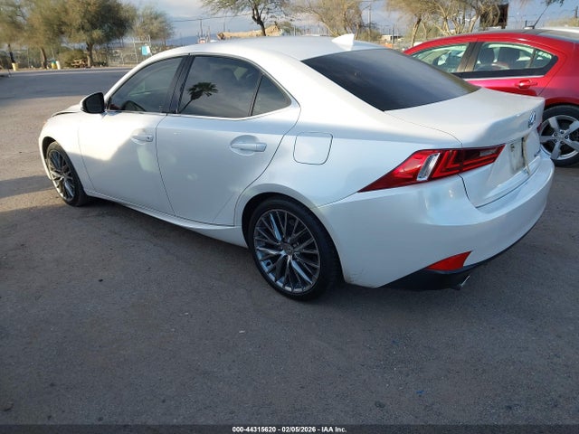 2016 LEXUS IS 200T JTHBA1D2XG5009209 Photo 2