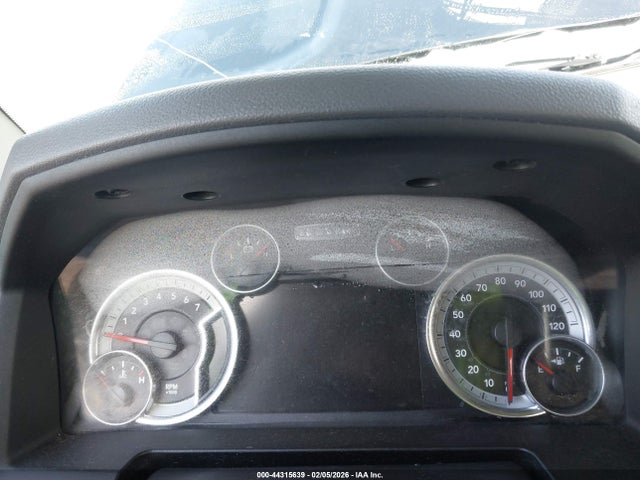 2015 RAM 2500 3C6UR5DJ3FG510491 Photo 6
