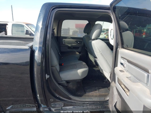 2015 RAM 2500 3C6UR5DJ3FG510491 Photo 7
