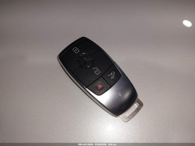 W1N4M4HB7TW443047 Mercedes-Benz Glb 250 4matic