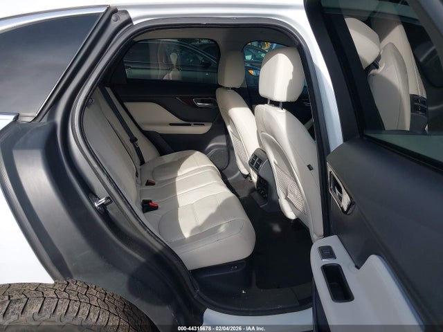 2017 JAGUAR F-PACE SADCK2BN5HA496256 Photo 7