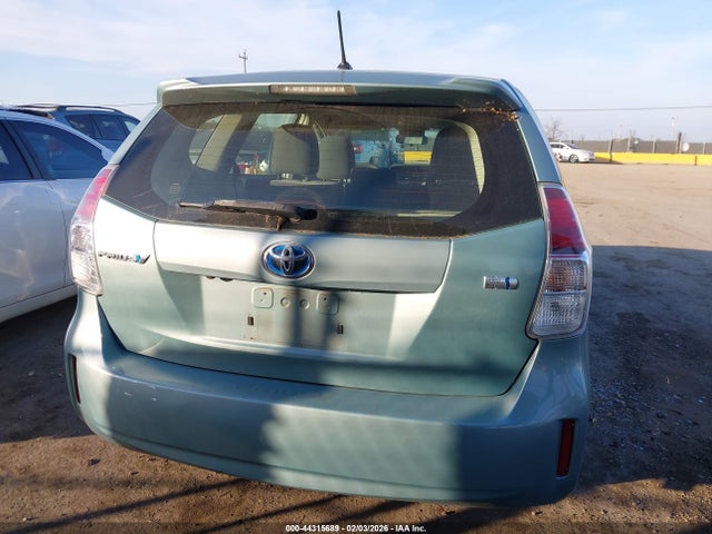 JTDZN3EU5HJ070105 Toyota Prius V Two