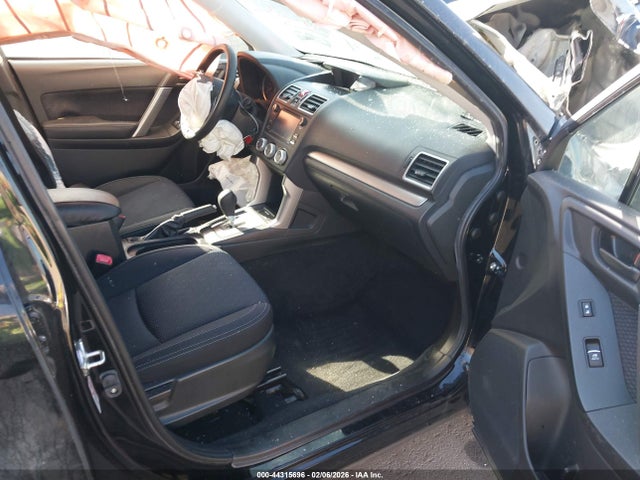 JF2SJABC7JH566468 Subaru Forester 2.5i