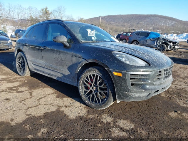 2018 PORSCHE MACAN WP1AG2A53JLB65075 Photo 0