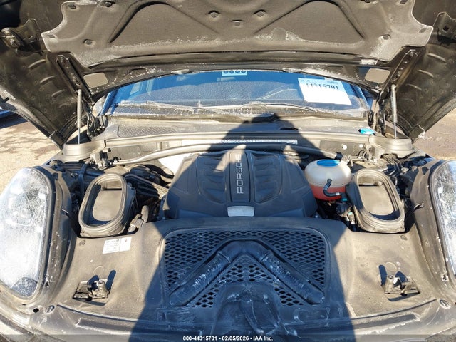 2018 PORSCHE MACAN WP1AG2A53JLB65075 Photo 9