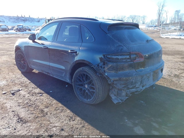 2018 PORSCHE MACAN WP1AG2A53JLB65075 Photo 2