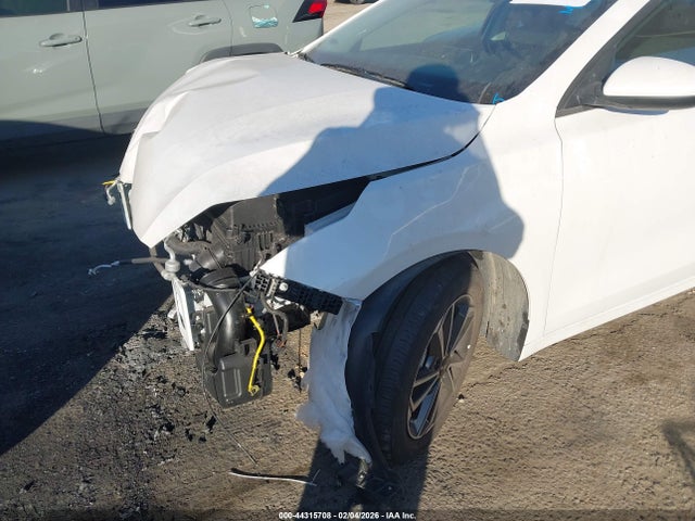 44315708 :رقم المزاد ، 3KPF24AD4RE732309 vin ، 2024 Kia Forte Lxs مزاد بيع