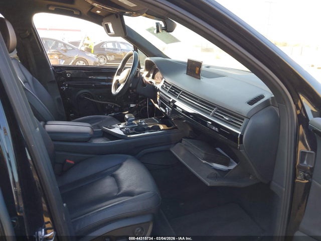 2019 AUDI Q7 WA1LAAF78KD013573 Photo 4