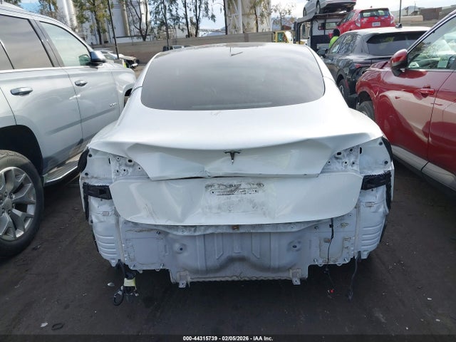 Tesla Model 3 Standard Range Plus Rear-wheel Drive 2021 5YJ3E1EA2MF096064 Image 17