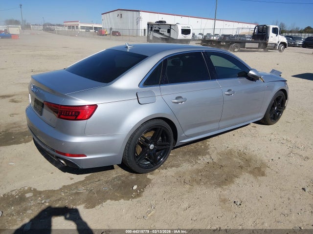 2017 AUDI A4 WAUENAF46HN002225 Photo 3