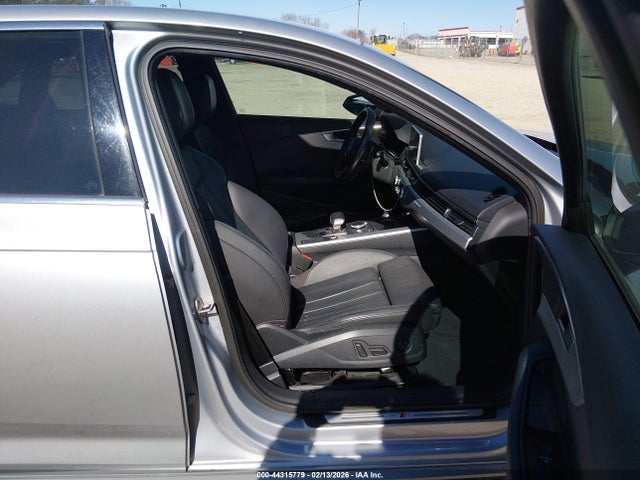 2017 AUDI A4 WAUENAF46HN002225 Photo 4