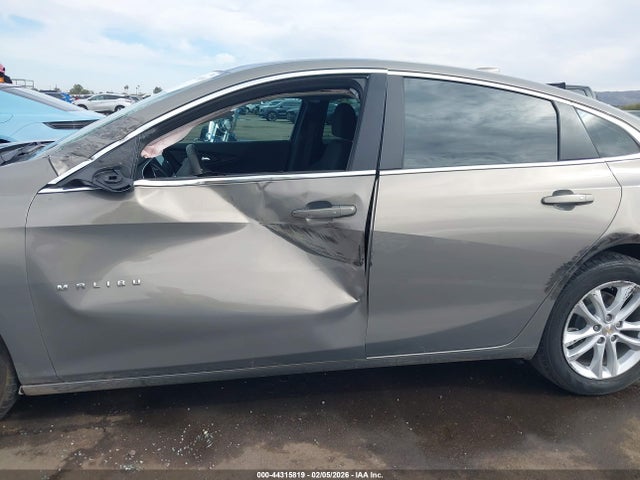 1G1ZD5ST9JF248240 Chevrolet MALIBU LT