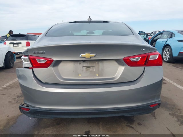 1G1ZD5ST9JF248240 Chevrolet MALIBU LT