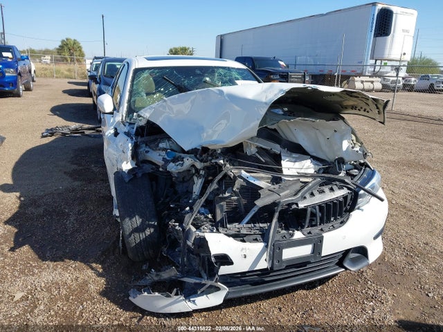 Продажа на аукционе авто 2022 Bmw 330i, vin: 3MW5R1J05N8C33706, номер лота: 44315822