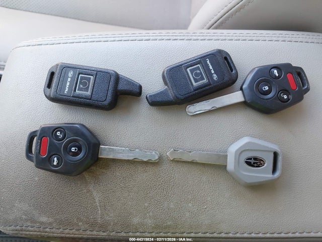 44315824 :رقم المزاد ، 4S4BRBLCXB3440045 vin ، 2011 Subaru Outback 2.5i Limited مزاد بيع