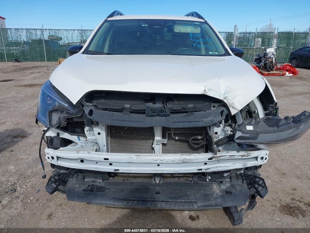 4S4WMASD6R3427033 Subaru Ascent Limited 7-passenger