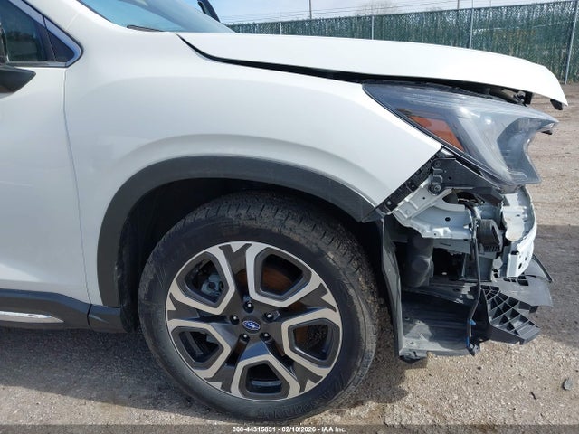 4S4WMASD6R3427033 Subaru Ascent Limited 7-passenger