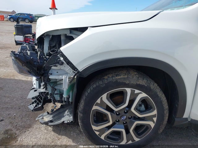 4S4WMASD6R3427033 Subaru Ascent Limited 7-passenger