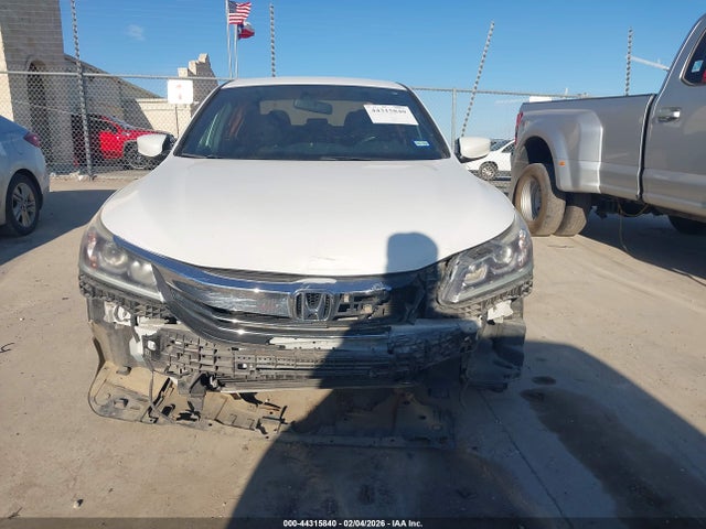 1HGCR2F56GA102085 Honda Accord Sport