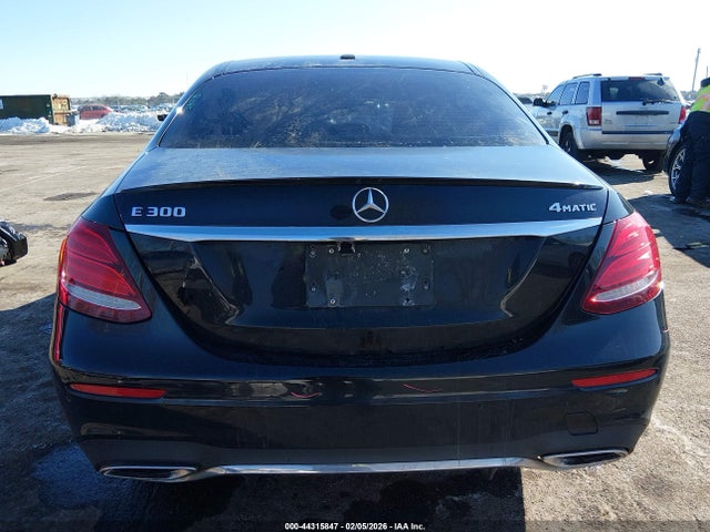 Aukcja sprzedaży 2017 Mercedes-benz E 300 4matic, vin: WDDZF4KB6HA135541, numer aukcji: 44315847
