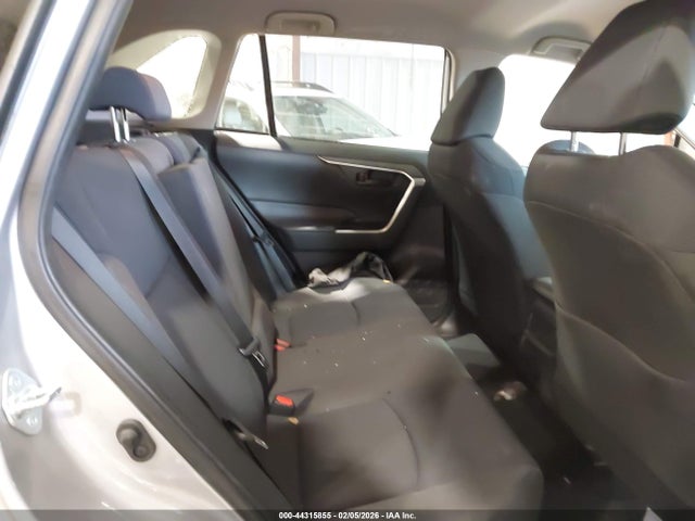 44315855 :رقم المزاد ، JTMF1RFV1MD078669 vin ، 2021 Toyota Rav4 Le مزاد بيع