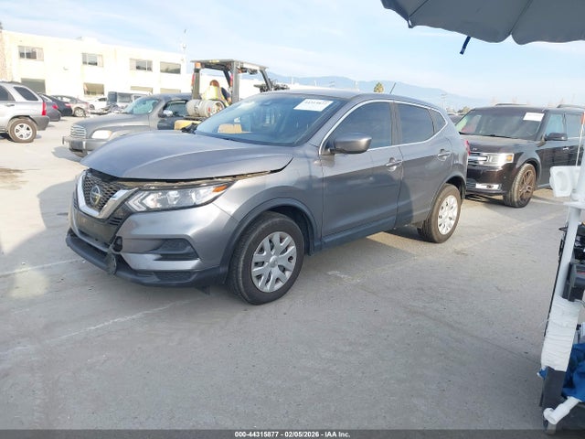 JN1BJ1CVXLW262695 Nissan Rogue Sport S Fwd Xtronic Cvt