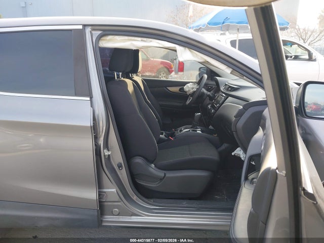 JN1BJ1CVXLW262695 Nissan Rogue Sport S Fwd Xtronic Cvt