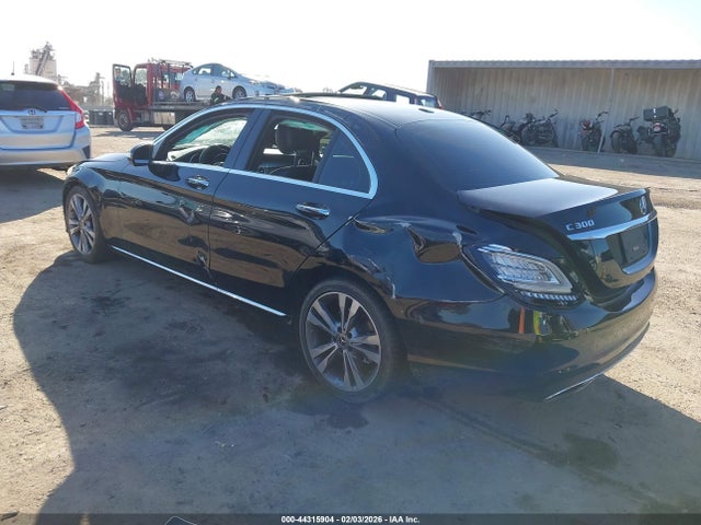 Продажа на аукционе авто 2019 Mercedes-benz C 300, vin: 55SWF8DB3KU302808, номер лота: 44315904