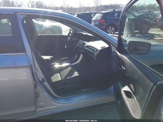 Aukcja sprzedaży 2017 Honda Accord Lx, vin: 1HGCR2F32HA288742, numer aukcji: 44315920