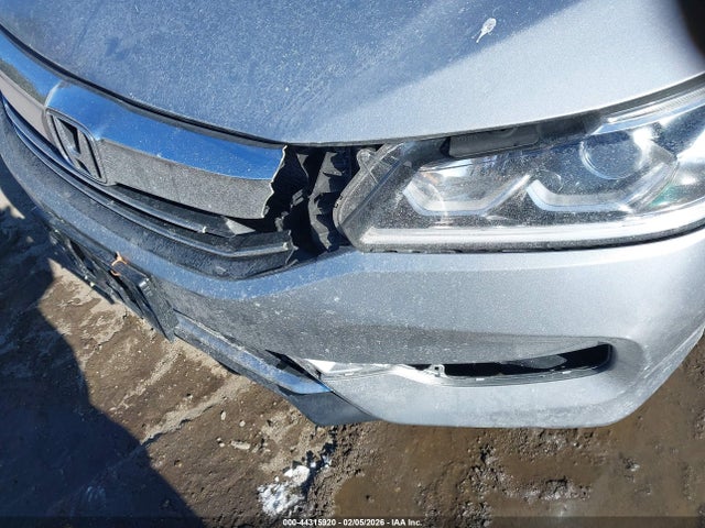 Aukcja sprzedaży 2017 Honda Accord Lx, vin: 1HGCR2F32HA288742, numer aukcji: 44315920