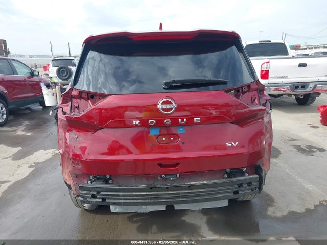 JN8BT3BA7PW000581 Nissan Rogue Sv Fwd