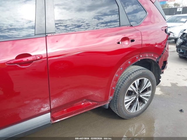 JN8BT3BA7PW000581 Nissan Rogue Sv Fwd