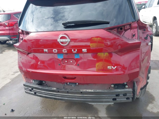 JN8BT3BA7PW000581 Nissan Rogue Sv Fwd