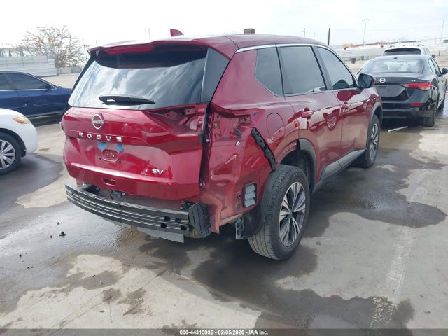 JN8BT3BA7PW000581 Nissan Rogue Sv Fwd