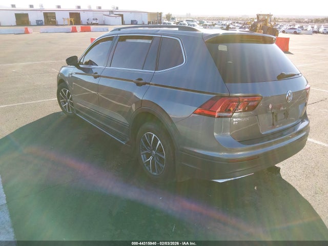 2019 Volkswagen Tiguan მანქანა იყიდება აუქციონზე, vin: 3VV3B7AX2KM195693, აუქციონის ნომერი: 44315940