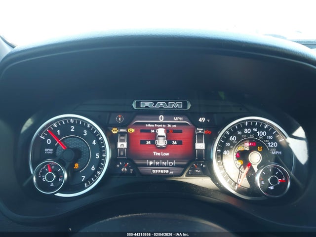 2021 Ram 1500 Big Horn  4x4 5'7 Box მანქანა იყიდება აუქციონზე, vin: 1C6SRFFT3MN830751, აუქციონის ნომერი: 44315956