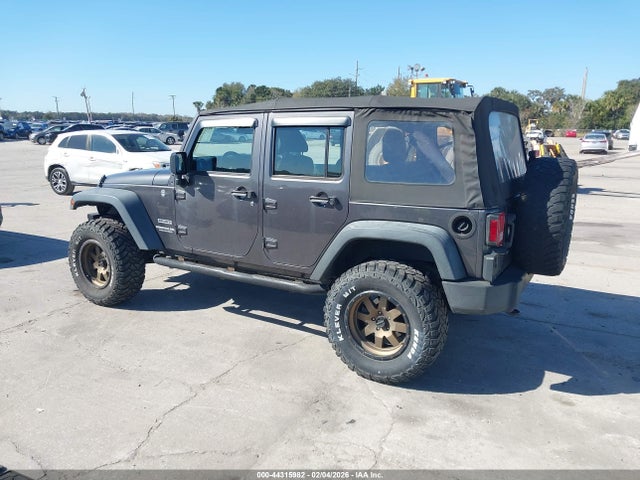 2014 JEEP WRANGLER UNLIMITED 1C4BJWDG1EL245217 Photo 2