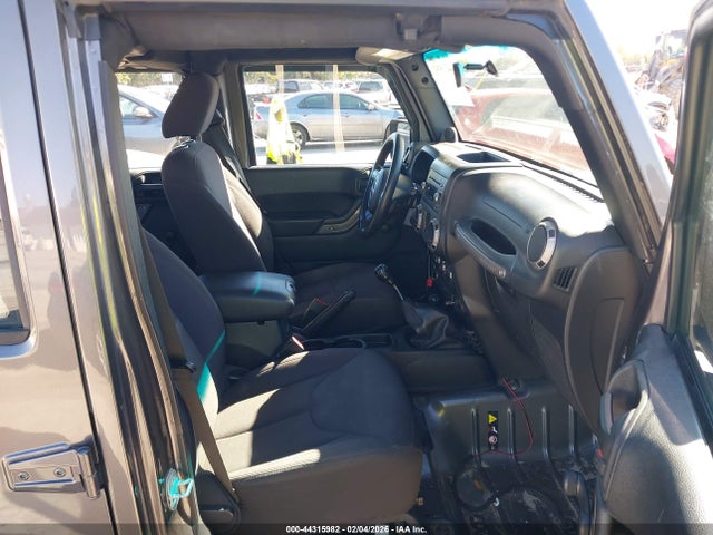 2014 JEEP WRANGLER UNLIMITED 1C4BJWDG1EL245217 Photo 4