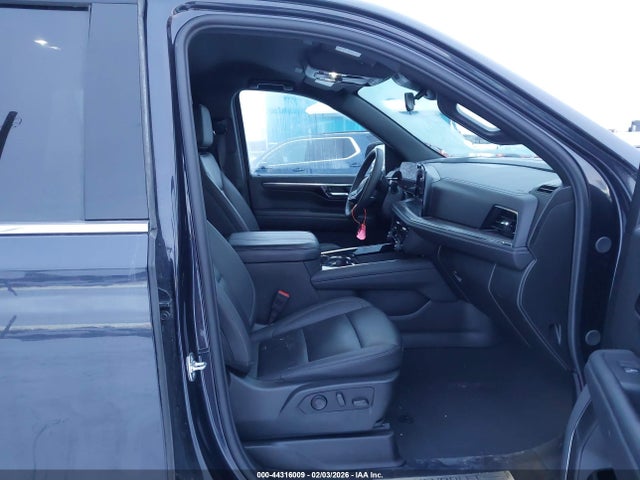 1GNS6NRDXSR210038 Chevrolet Tahoe 4wd Lt