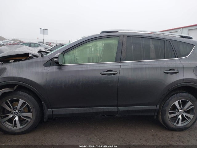 Toyota Rav4 Xle 2018 JTMRFREV8JJ186929 Image 14
