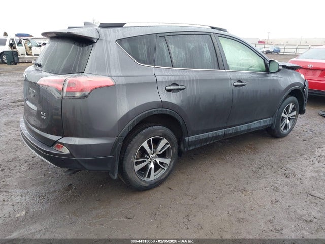 Toyota Rav4 Xle 2018 JTMRFREV8JJ186929 Image 4