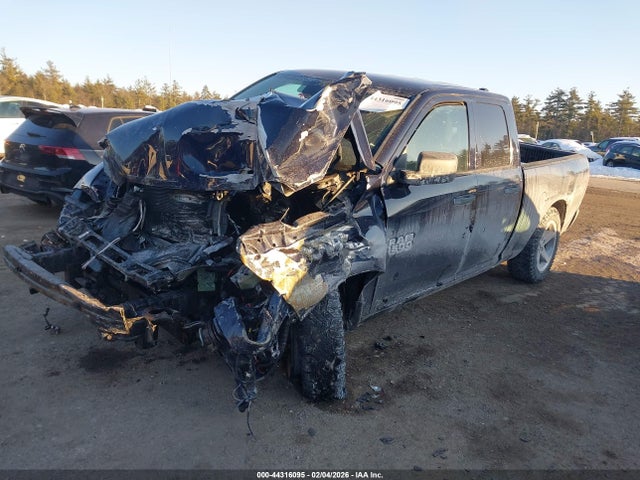 2018 RAM 1500 1C6RR7FG3JS189735 Photo 1