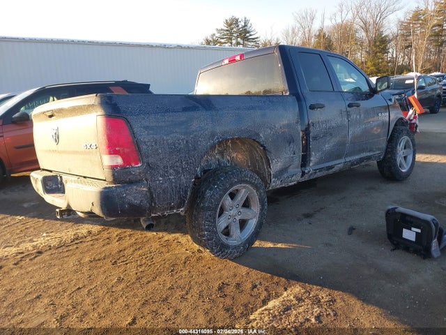 2018 RAM 1500 1C6RR7FG3JS189735 Photo 3