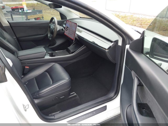 2020 TESLA MODEL Y 5YJYGDEF1LF005135 Photo 4
