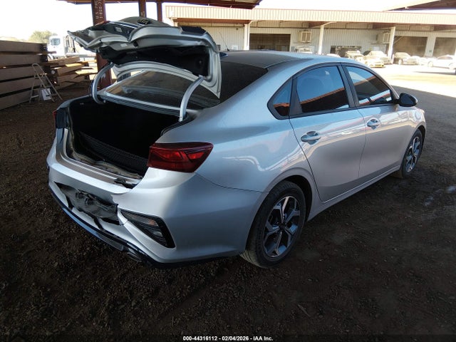 3KPF24AD7KE073440 KIA Forte Lxs