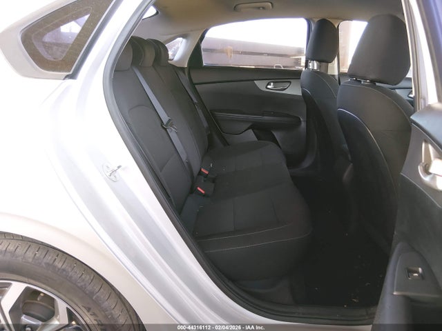 3KPF24AD7KE073440 KIA Forte Lxs