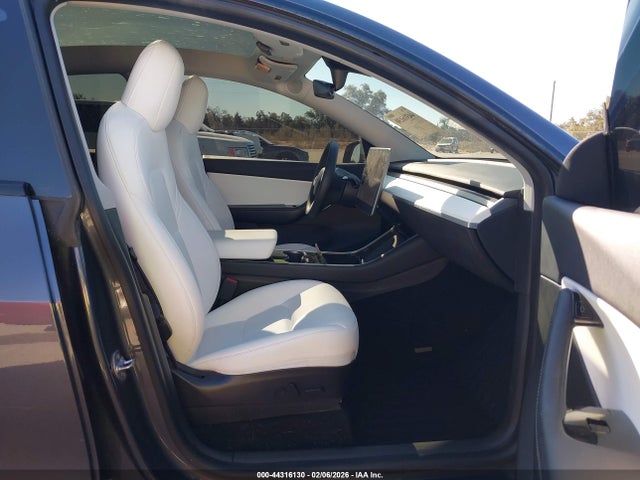 2020 TESLA MODEL Y 5YJYGDEE8LF053738 Photo 4