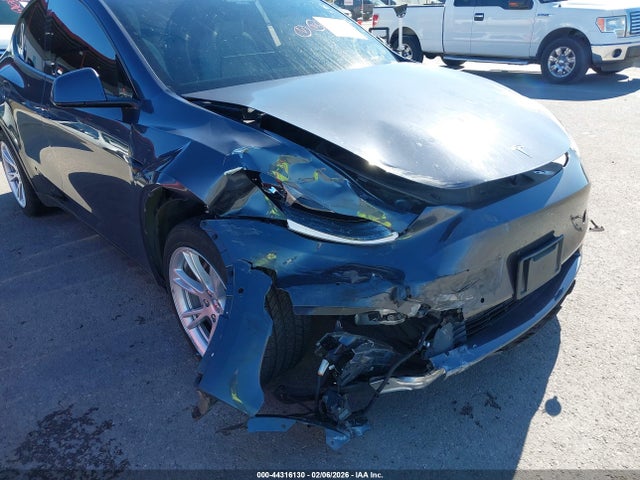 2020 TESLA MODEL Y 5YJYGDEE8LF053738 Photo 5